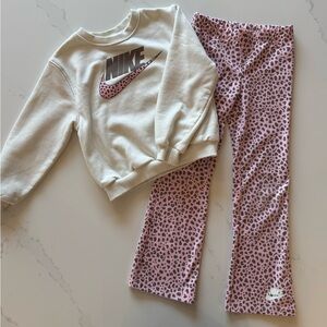 Nike Cream Sweatshirt with Pink Leopard-Print Leggings